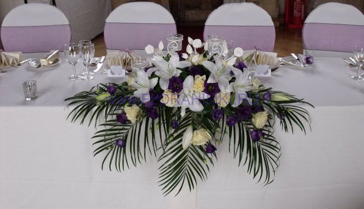Свадебная композиция на стол 30 Лилии, розы, эустомы