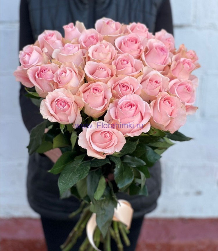 Букет Счастливая примета Букет из нежных розовых роз.