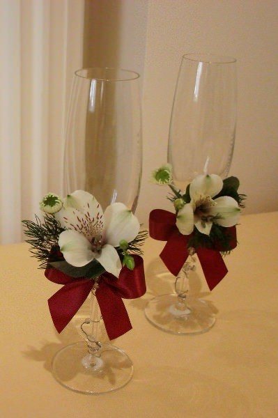 Свадебные бокалы для молодоженов  Свадебные бокалы декорированные орхидеями