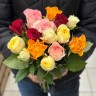 Букет из 15 разноцветных роз (Кения 50 см.) - Букет из 15 разноцветных роз (Кения 50 см.)