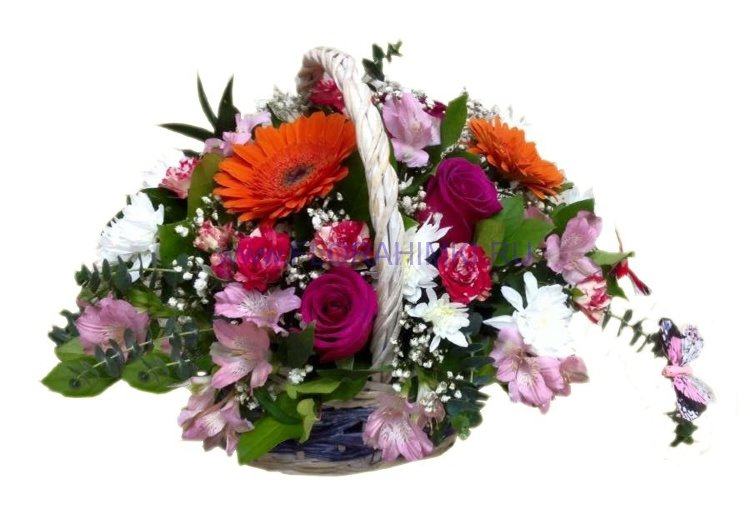 Корзина Брызги цвета Корзина наполненная розами, герберами, альстромериям и хризантемами         