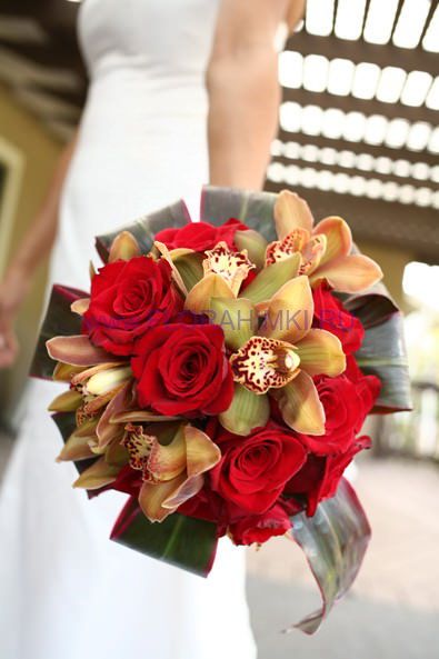 Свадебный букет №32 Букет из роз и орхидей.