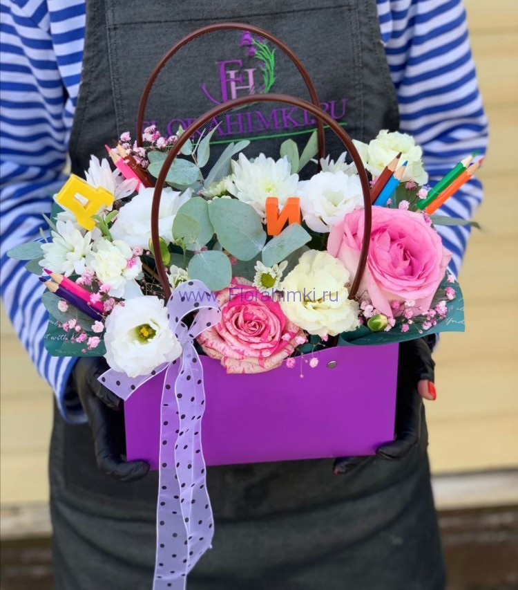 Цветочная сумочка От всего Сердца Цветочная сумочка из роз, эустомы и хризантем с доставкой