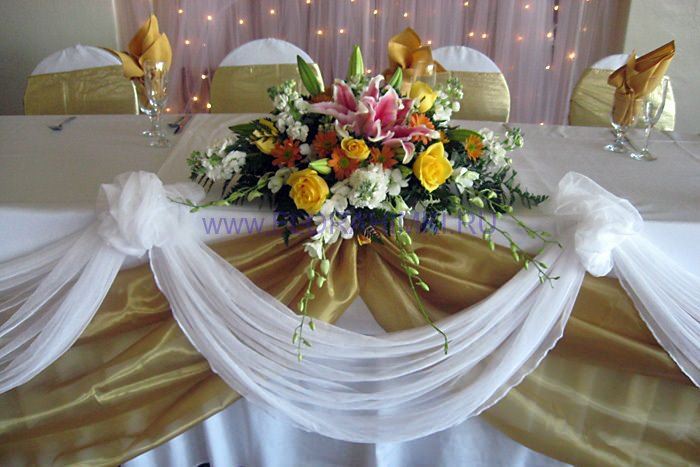 Свадебная композиция на стол 15 Орхидеи, розы, лилии, хризантемы