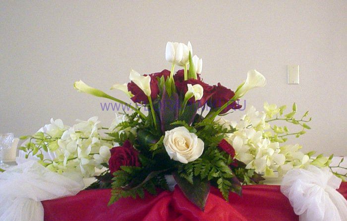 Свадебная композиция на стол 16 Розы, орхидеи, каллы